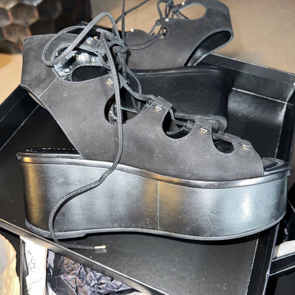 EUC VC John Camuto VR Lainey Sandals size 8.5